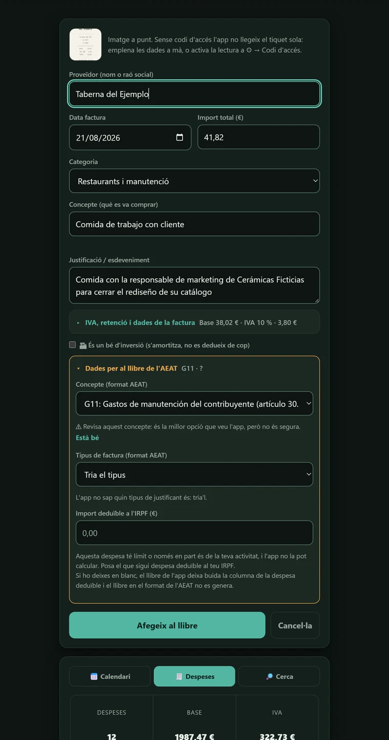 Formulari de despesa de Verigastu omplert: proveïdor Taberna del Ejemplo, data, import total 41,82 €, categoria, concepte, el camp de justificació escrit i el resum de l'IVA (base 38,02 €, IVA al 10 %, quota 3,80 €).